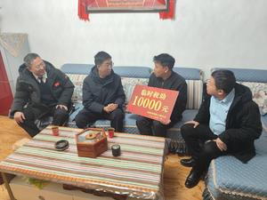 州残联党组书记李生银慰问大病残疾人